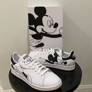 Men’s white Stan smith adidas shoes size 11 NEW